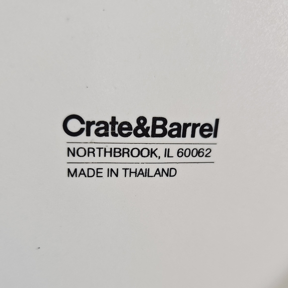 Crate & Barrel Christmas Santa mug like new - Picture 2 of 6